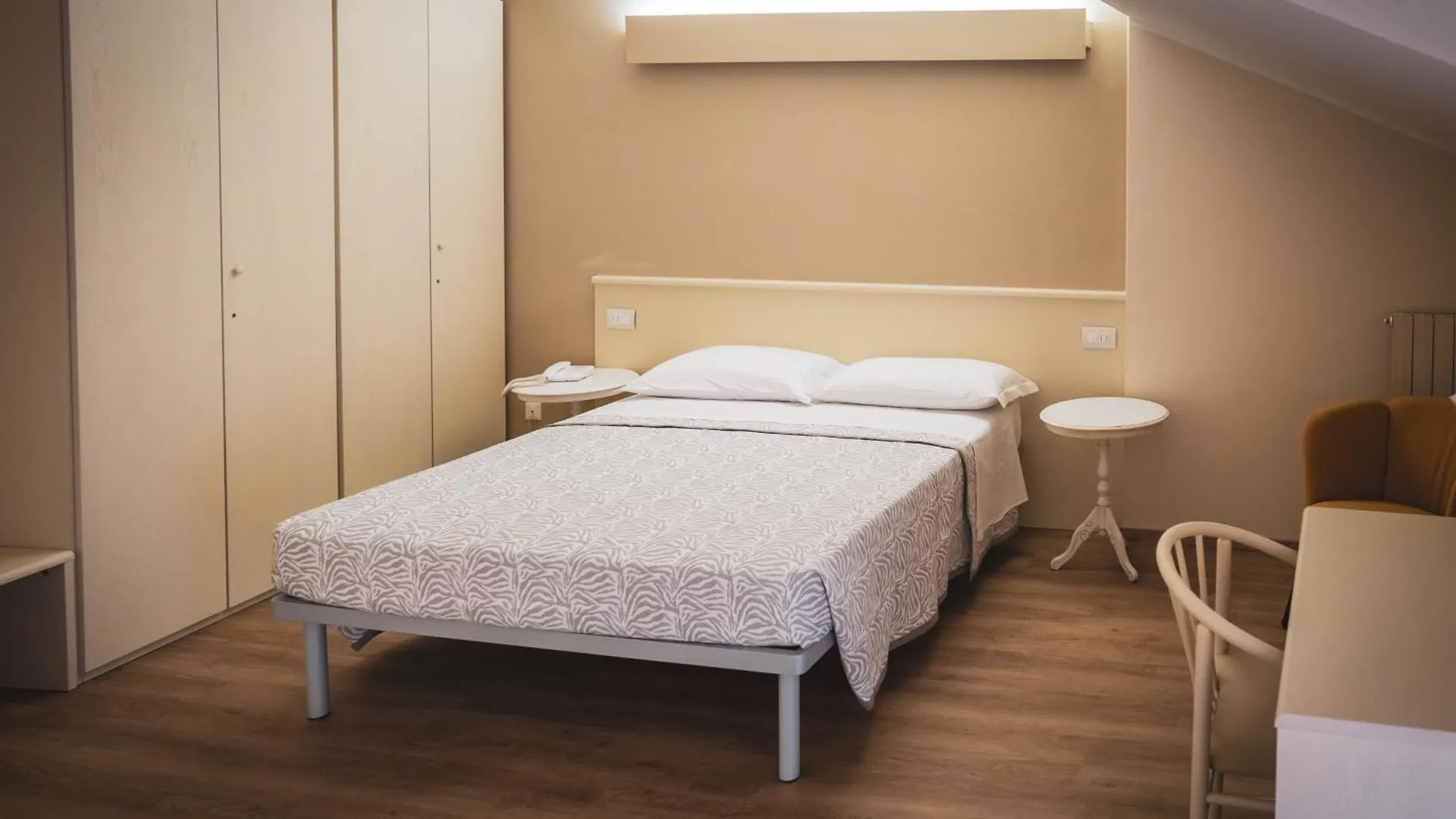 Al Vecchio Palazzo Ξενοδοχείο Casto